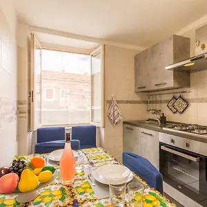 https://sicula-home-to-few-minutes-sea-happy-rentals.sicilyhotelsitaly.net